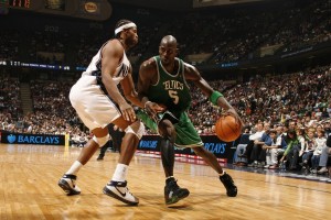 开云APP-罗德里戈一剑封喉拉开差距，瑞士军刀出鞘力克北非之狐